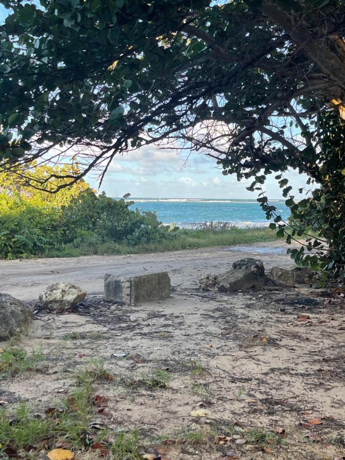 Duo d’appartement séparé par un couloir situé au bord de la mer Le Moule Exterior foto